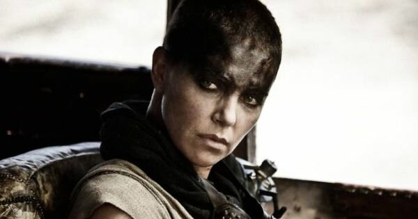 Charlize Theron confirma roteiros de filme derivado de ‘Mad Max’