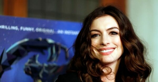 Anne Hathaway deve viver 'Barbie' no cinema