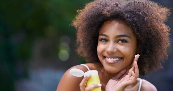 Sol e pele delicada: é bom ter cuidado e atenção redobrados